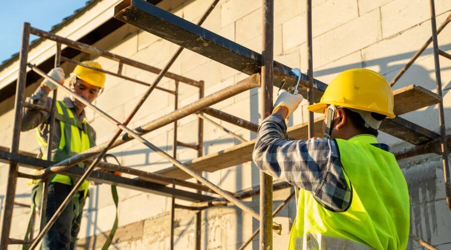 Professional gutter cleaning in Hustle, VA